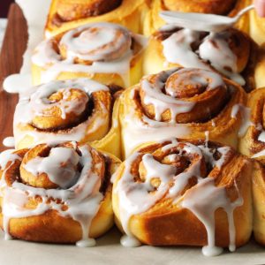 WORLD FAMOUS CINNAMON BUNS