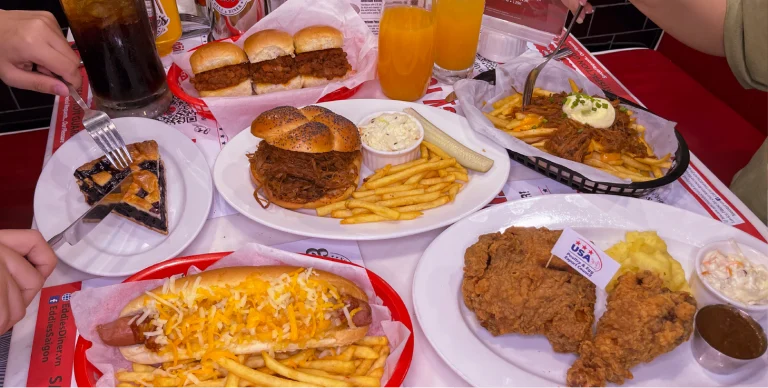 🇺🇸 Experience American Restaurant Week in Saigon with Eddie’s